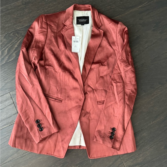 Banana Republic Satin Boyfriend Blazer NWT OP - Picture 3 of 4